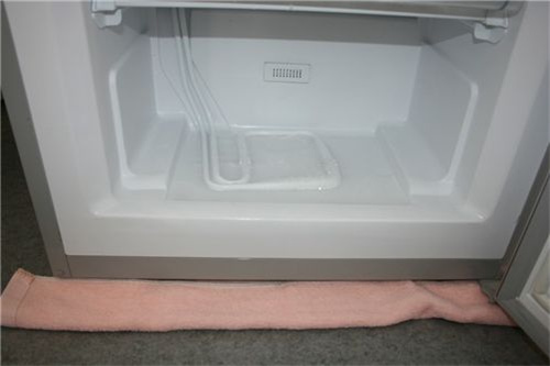 冰箱下水口堵了怎么清洗