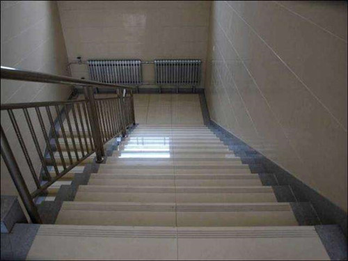 楼梯踢脚线装修效果图图片