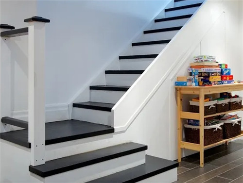 ‘楼梯踏步宽度一般多少’的缩略图