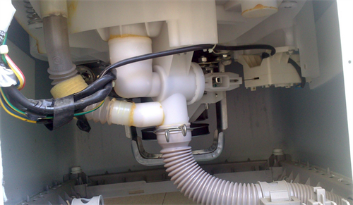 洗衣机进水阀怎么拆卸